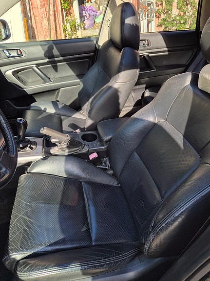 Subaru Legacy 8 of 15