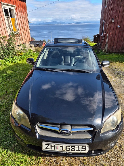 Subaru Legacy 12 of 15