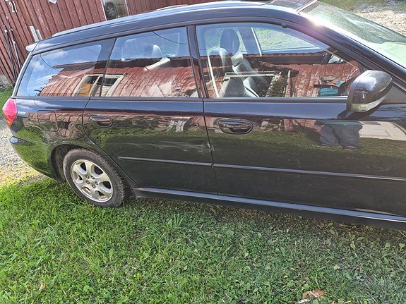 Subaru Legacy 9 of 15