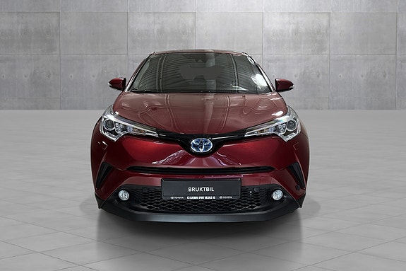 Toyota C-HR 8 of 30