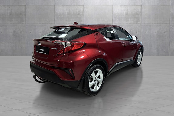 Toyota C-HR 5 of 30