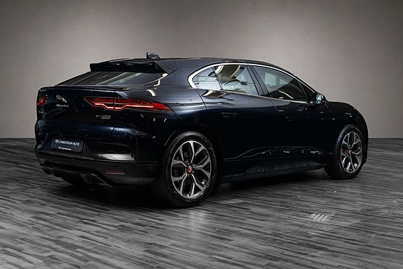 Jaguar I-PACE 6 of 30