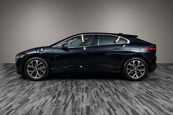 Jaguar I-PACE 3 of 30