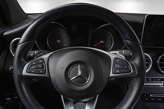 Mercedes-Benz GLC350 e 22 of 26