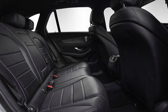 Mercedes-Benz GLC350 e 16 of 26