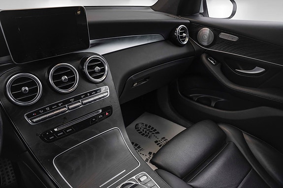 Mercedes-Benz GLC350 e 10 of 26