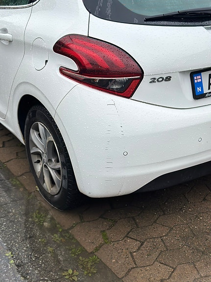 Peugeot 208 16 of 29
