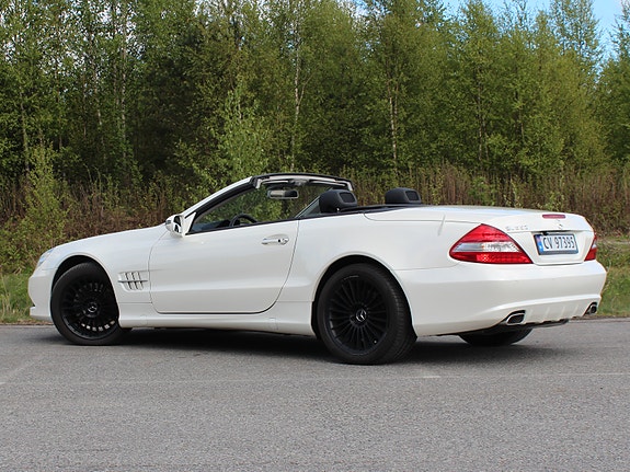Mercedes-Benz SL550 5 of 25