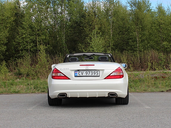 Mercedes-Benz SL550 6 of 25