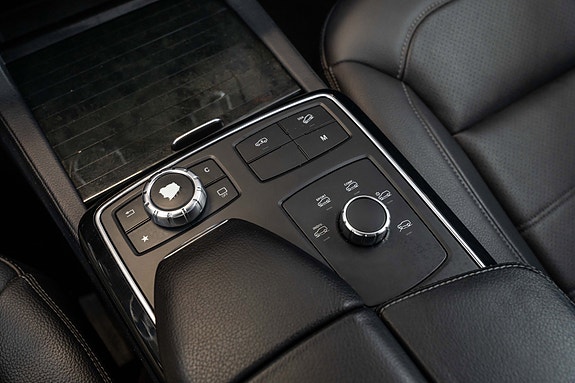 Mercedes-Benz GLE250 d 28 of 28