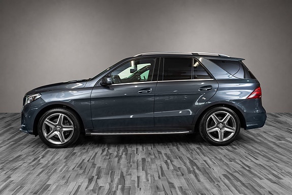 Mercedes-Benz GLE250 d 2 of 28