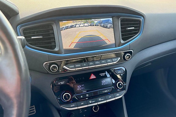 Hyundai IONIQ 12 of 12