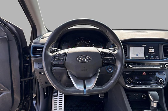 Hyundai IONIQ 8 of 12
