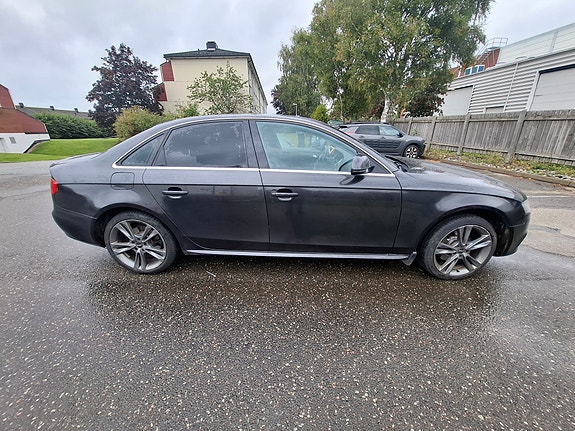 Audi A4 4 of 12