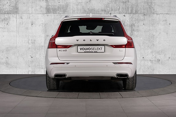 Volvo XC60 8 of 30