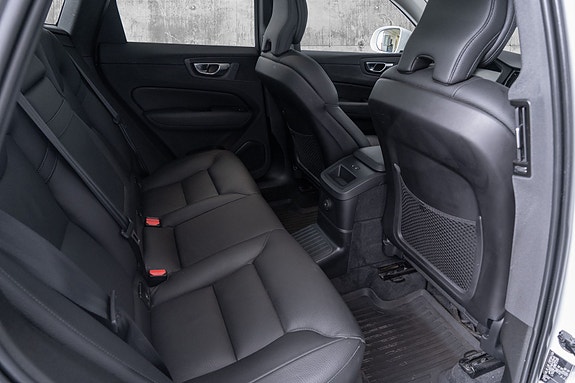 Volvo XC60 30 of 30