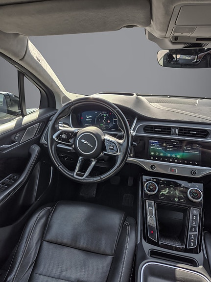 Jaguar I-PACE 11 of 21