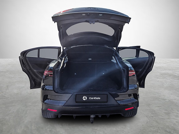 Jaguar I-PACE 17 of 21