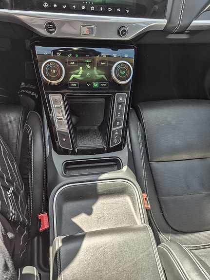 Jaguar I-PACE 12 of 21