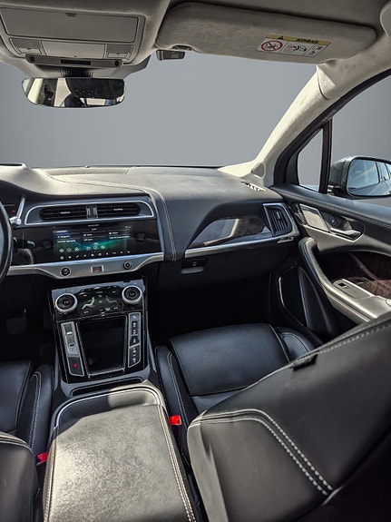 Jaguar I-PACE 14 of 21