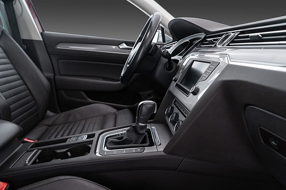Volkswagen Passat Alltrack 21 of 30