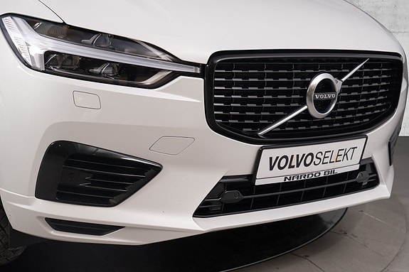Volvo XC60 2 of 30