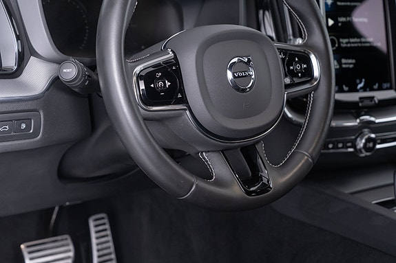Volvo XC60 15 of 30
