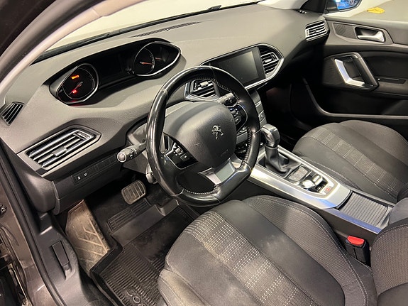 Peugeot 308 7 of 21