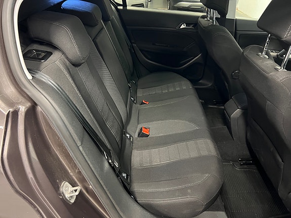 Peugeot 308 11 of 21