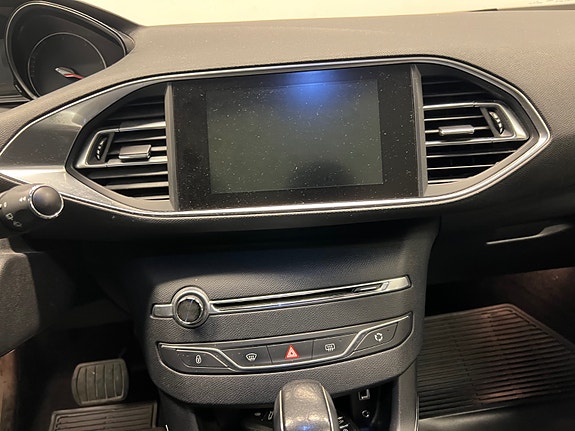 Peugeot 308 15 of 21