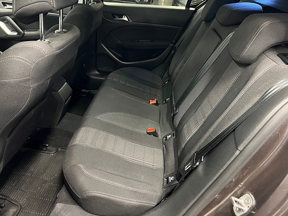 Peugeot 308 12 of 21
