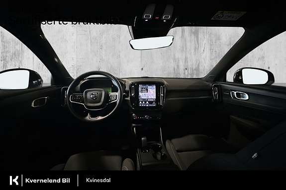 Volvo EX40 14 of 30
