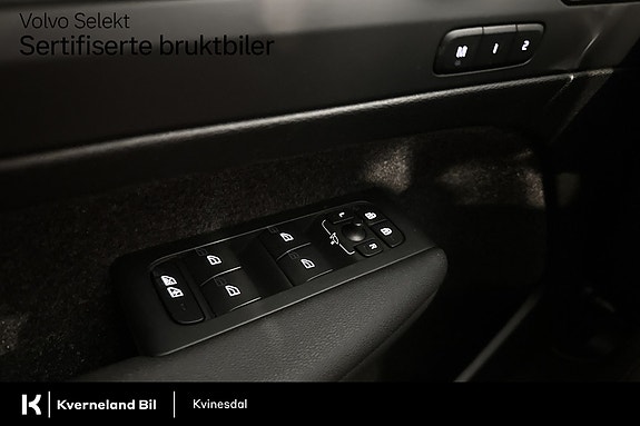 Volvo EX40 25 of 30