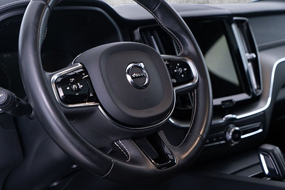 Volvo XC60 14 of 30