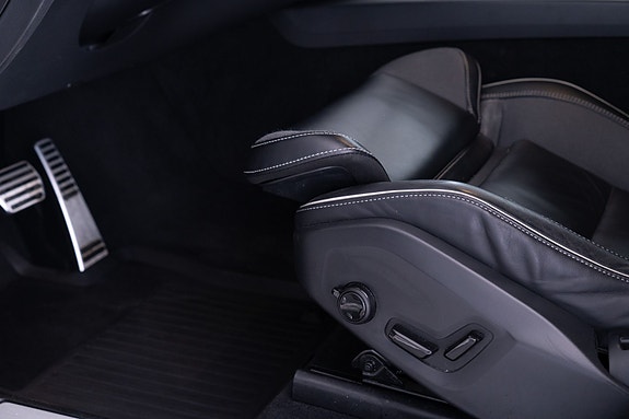 Volvo XC60 15 of 30
