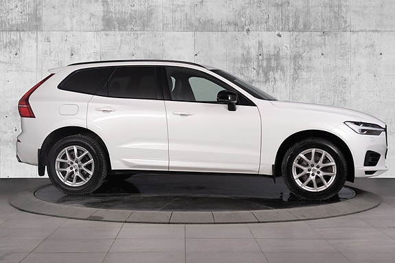 Volvo XC60 10 of 30