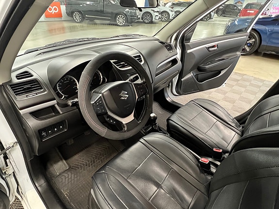 Suzuki Swift 17 of 29