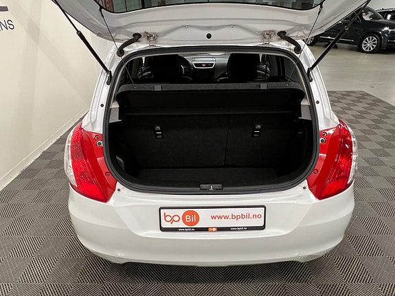 Suzuki Swift 6 of 29