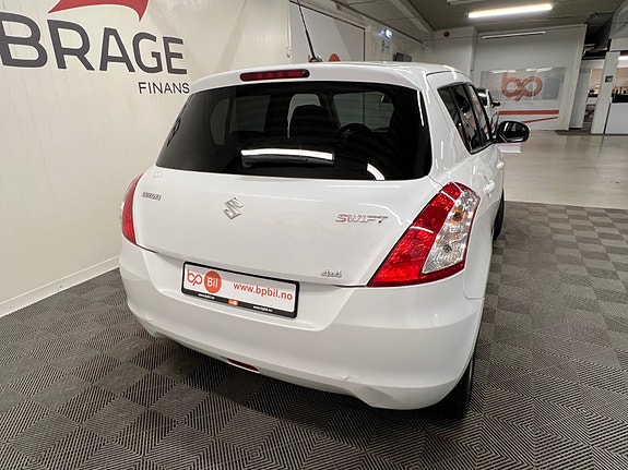 Suzuki Swift 5 of 29