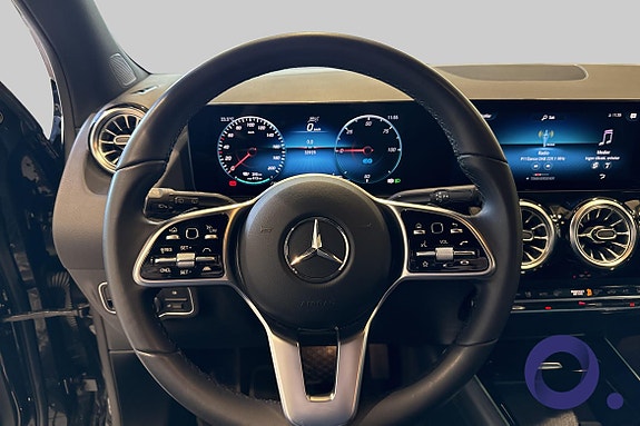 Mercedes-Benz EQA300 19 of 20