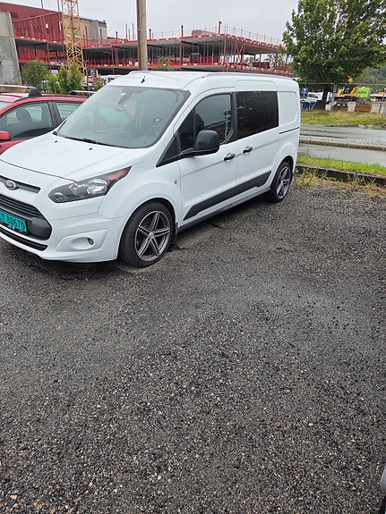 Ford Transit Connect 10 of 11