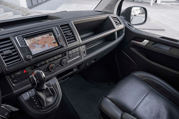 Volkswagen Caravelle 10 of 27