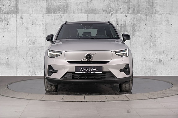 Volvo XC40 5 of 30