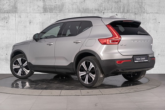 Volvo XC40 10 of 30