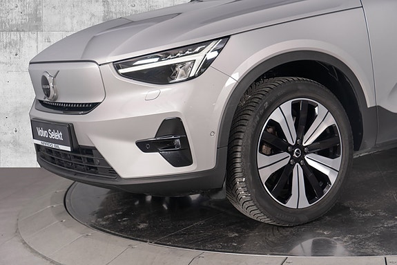 Volvo XC40 8 of 30