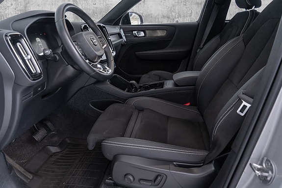 Volvo XC40 18 of 30