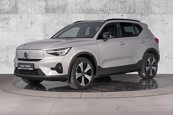 Volvo XC40 7 of 30