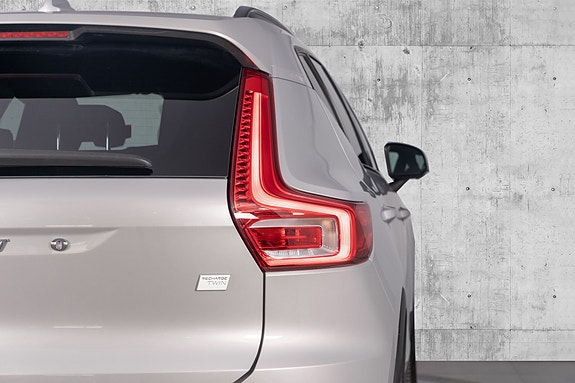 Volvo XC40 13 of 30