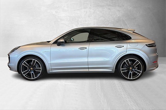 Porsche Cayenne 8 of 30