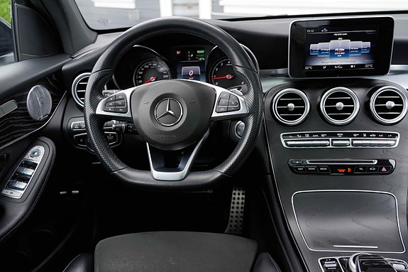 Mercedes-Benz GLC350 e 18 of 23